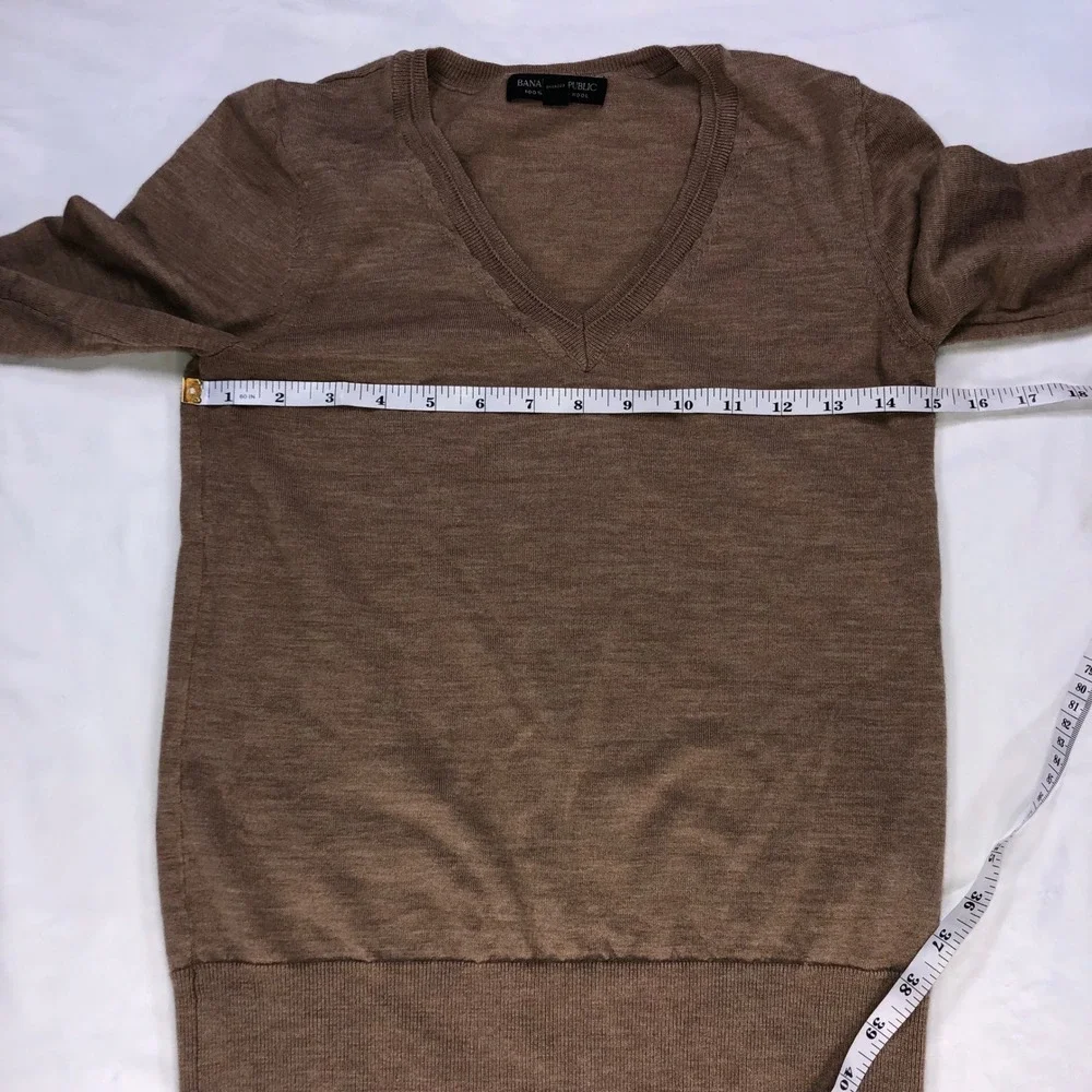 Banana Republic Brown 100% Merino Wool V-Neck Sweater Small Mens Classic Knit
